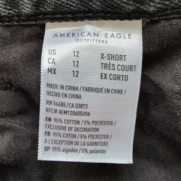 ๐ต 2 for $40 ๐ต AMERICAN EAGLE RIPPED MOM JEANS - Picture 11 of 11